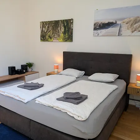 Beautiful For 2 People With Parking Lejlighed Steyr