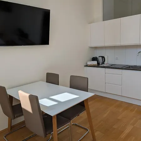 Beautiful For 2 People With Parking Steyr
